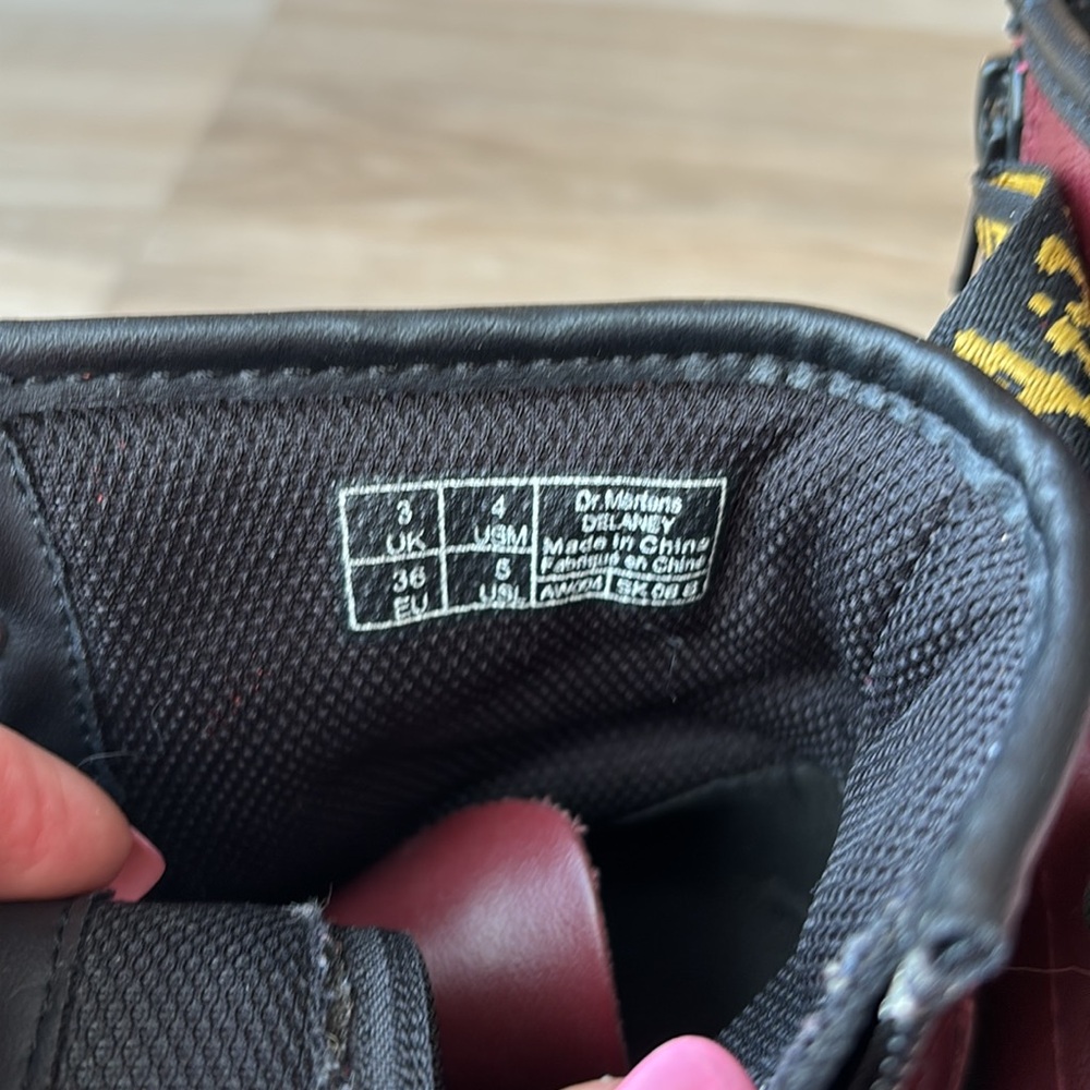 Dr Martens - Picture 4 of 4